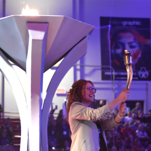 Manon Bougie allume le flambeau des Jeux du Québec avec une grande fierté